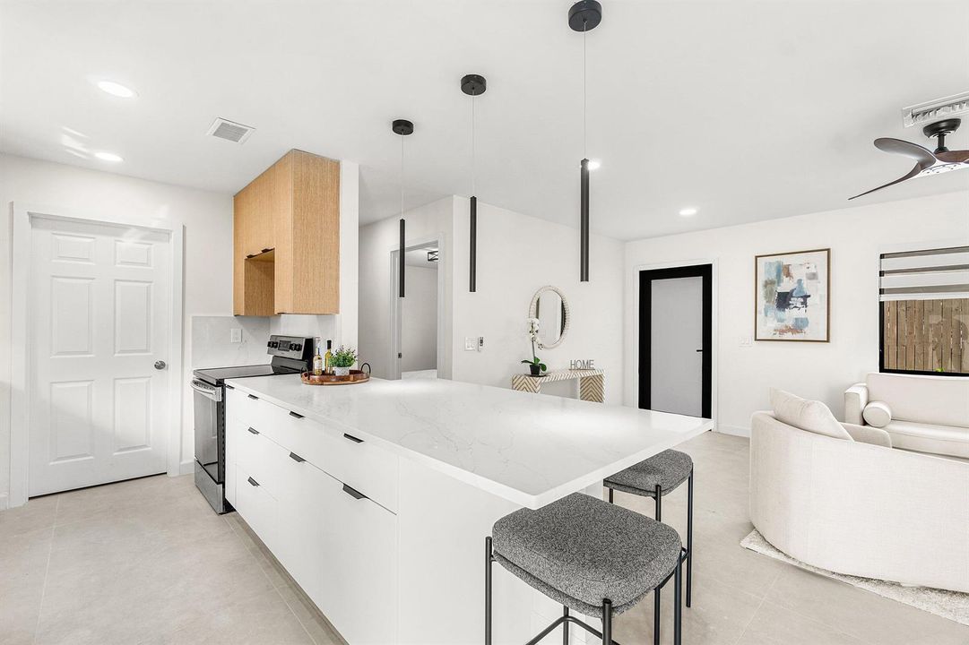016-608Southeast2ndAvenue-DelrayBeach-FL