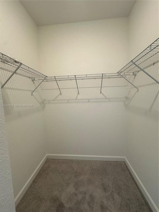 For Rent: $2,900 (3 beds, 2 baths, 1642 Square Feet)