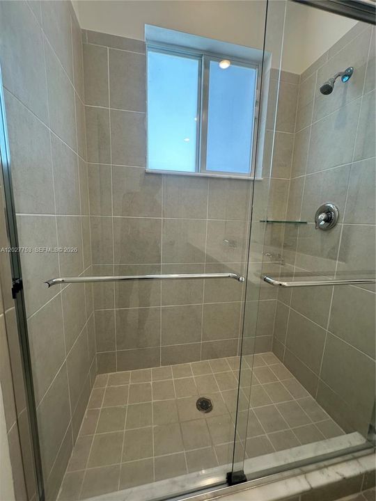 For Rent: $2,900 (3 beds, 2 baths, 1642 Square Feet)