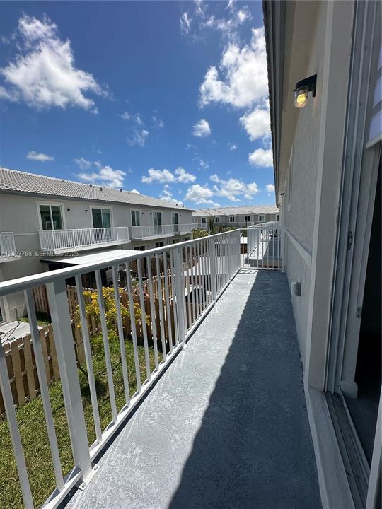 For Rent: $2,900 (3 beds, 2 baths, 1642 Square Feet)