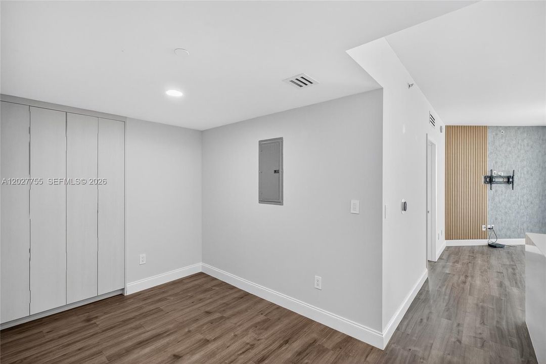 В аренду: $4,000 (2 спален, 2 ванн, 1030 Квадратных фут)