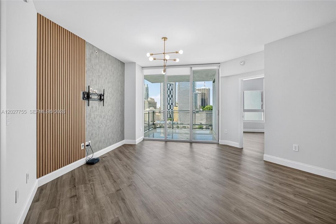 В аренду: $4,000 (2 спален, 2 ванн, 1030 Квадратных фут)