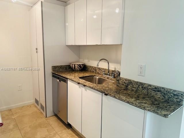 В аренду: $4,690 (2 спален, 2 ванн, 1056 Квадратных фут)