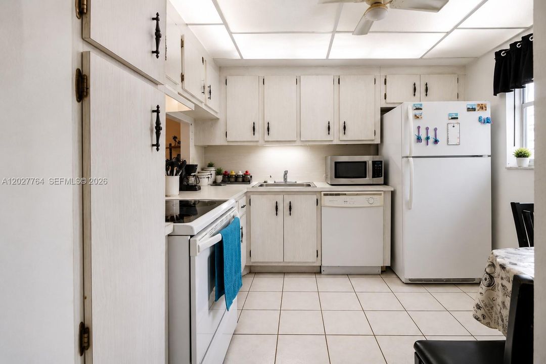 En Venta: $100,000 (2 camas, 2 baños, 958 Pies cuadrados)