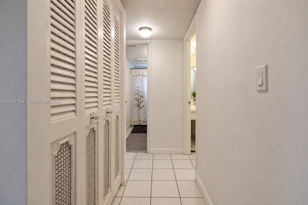 En Venta: $100,000 (2 camas, 2 baños, 958 Pies cuadrados)