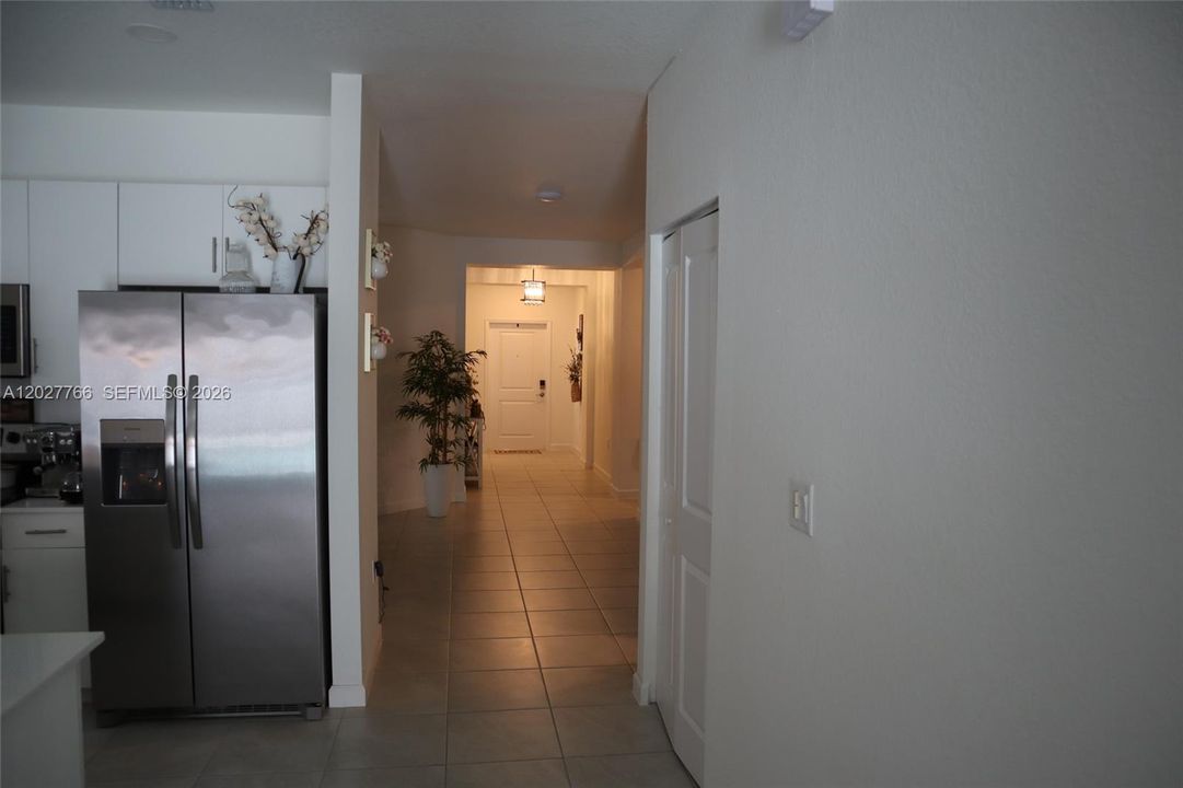 For Sale: $695,000 (4 beds, 3 baths, 1904 Square Feet)