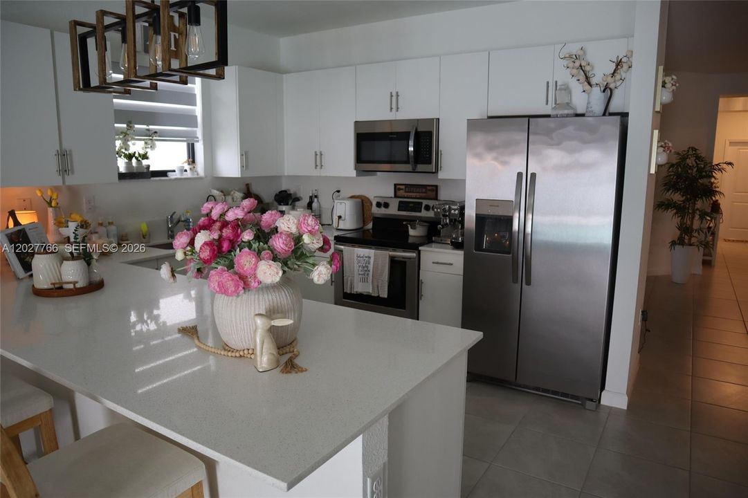 For Sale: $695,000 (4 beds, 3 baths, 1904 Square Feet)