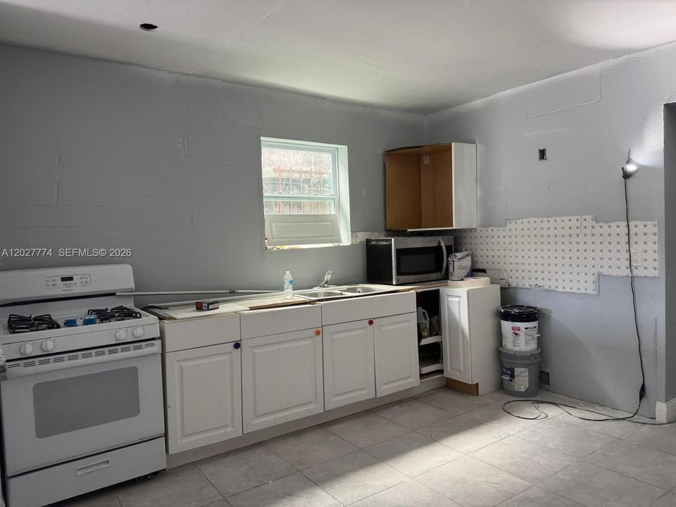 Active With Contract: $200,000 (0 beds, 0 baths, 1687 Square Feet)