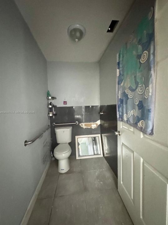 Active With Contract: $200,000 (0 beds, 0 baths, 1687 Square Feet)