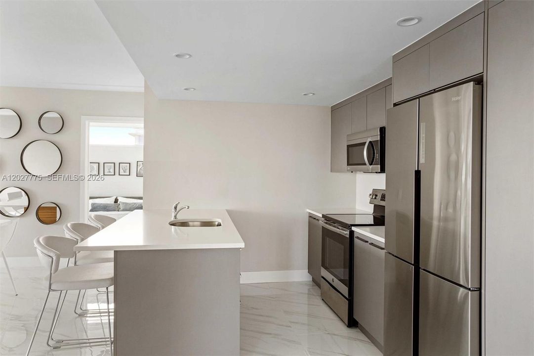 For Sale: $958,200 (3 beds, 2 baths, 1296 Square Feet)