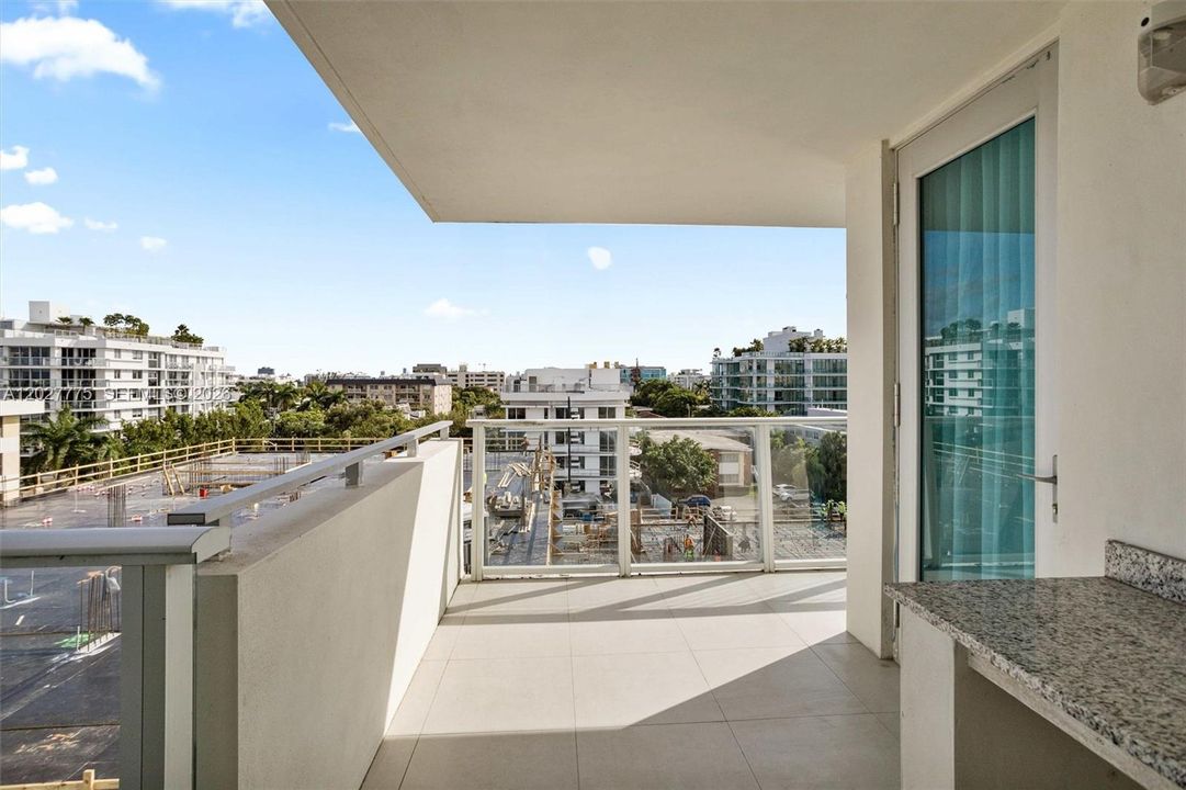 For Sale: $958,200 (3 beds, 2 baths, 1296 Square Feet)