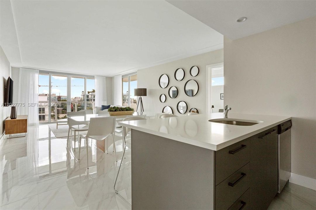 For Sale: $958,200 (3 beds, 2 baths, 1296 Square Feet)