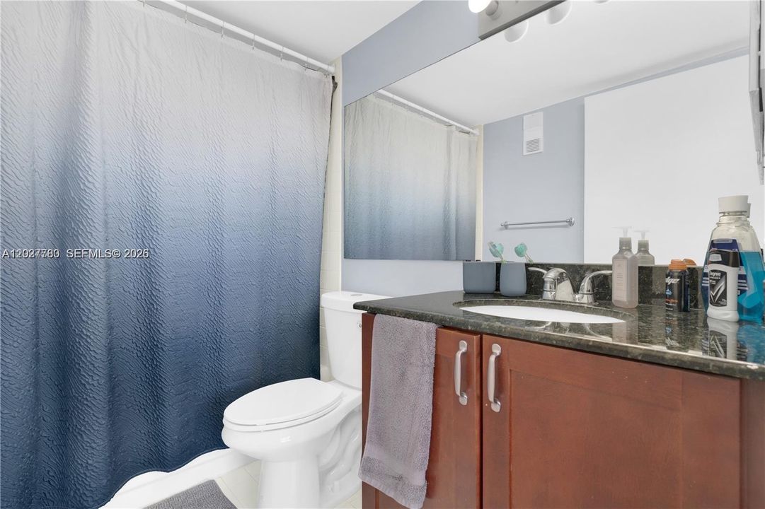 For Rent: $3,699 (2 beds, 2 baths, 985 Square Feet)