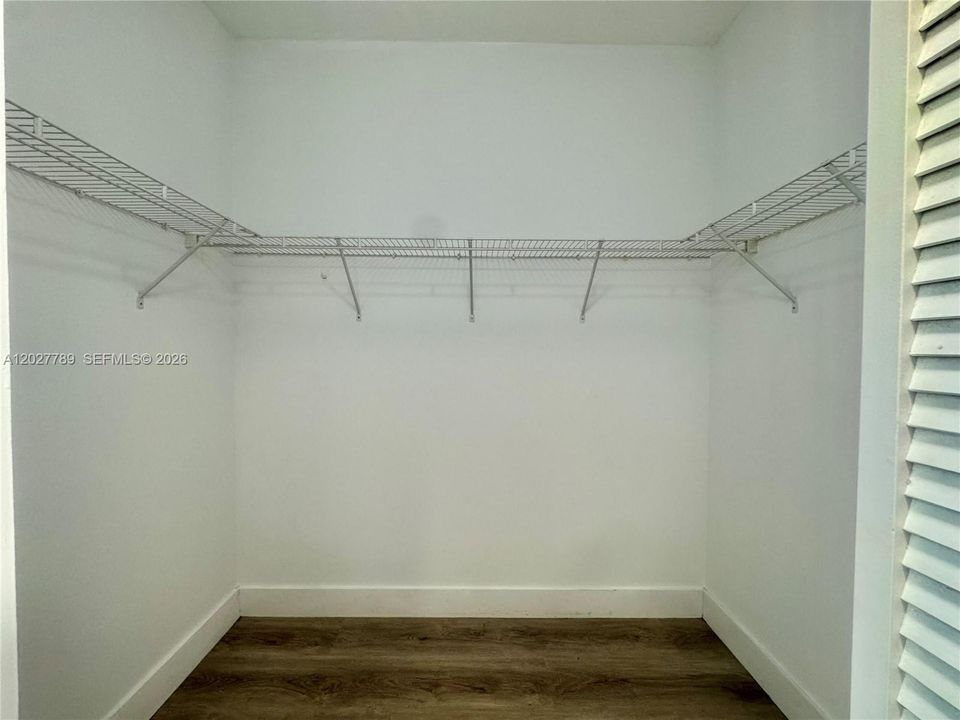 For Rent: $2,500 (2 beds, 2 baths, 910 Square Feet)
