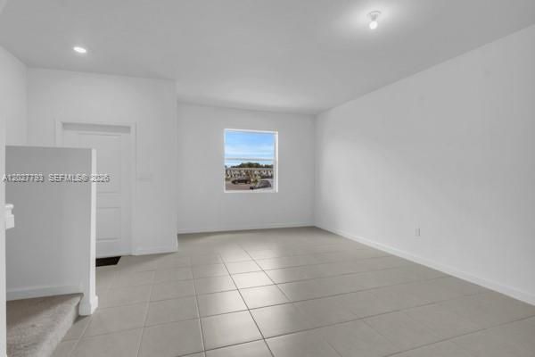 В аренду: $2,350 (3 спален, 2 ванн, 1504 Квадратных фут)