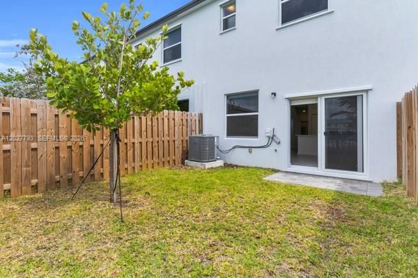 В аренду: $2,350 (3 спален, 2 ванн, 1504 Квадратных фут)