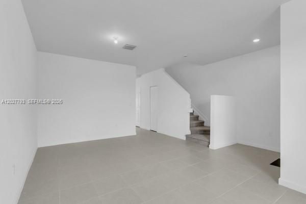 В аренду: $2,350 (3 спален, 2 ванн, 1504 Квадратных фут)