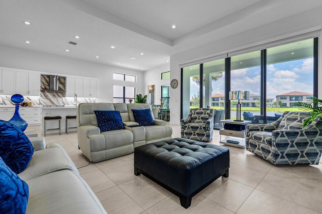 LivingRoom2