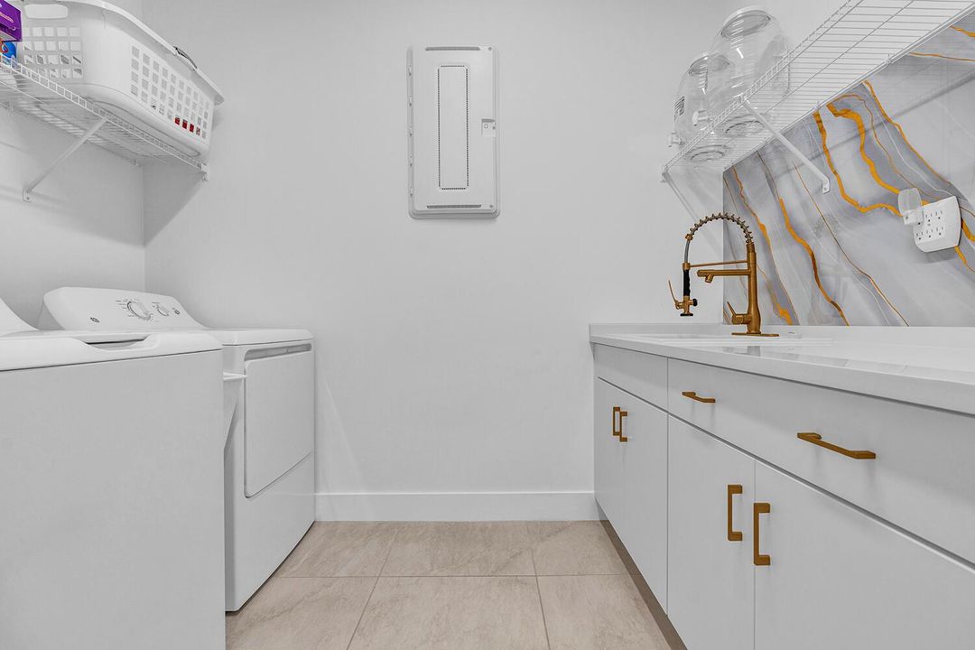 LaundryRoom4