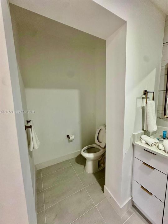 В аренду: $7,500 (4 спален, 2 ванн, 1625 Квадратных фут)