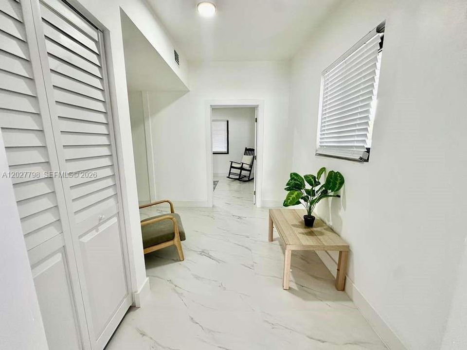 В аренду: $7,500 (4 спален, 2 ванн, 1625 Квадратных фут)