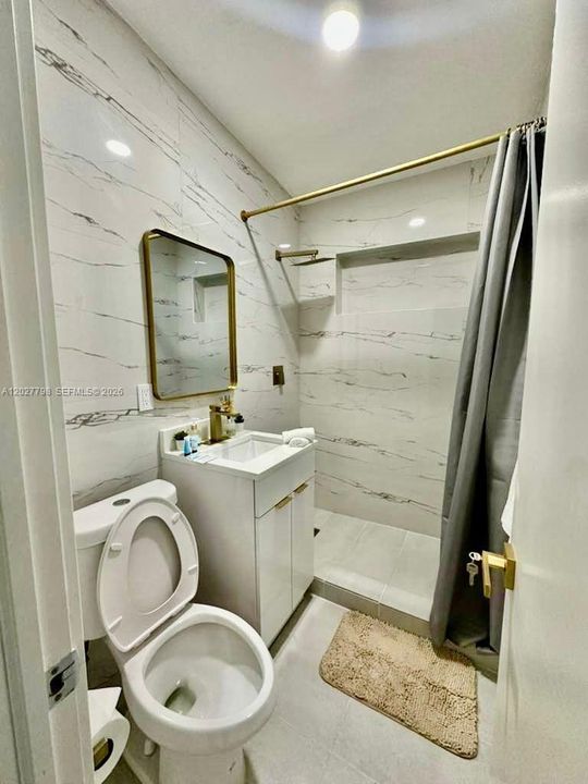 В аренду: $7,500 (4 спален, 2 ванн, 1625 Квадратных фут)