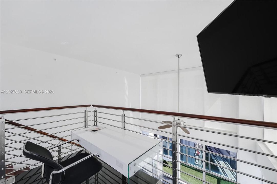 For Sale: $598,000 (2 beds, 2 baths, 1289 Square Feet)