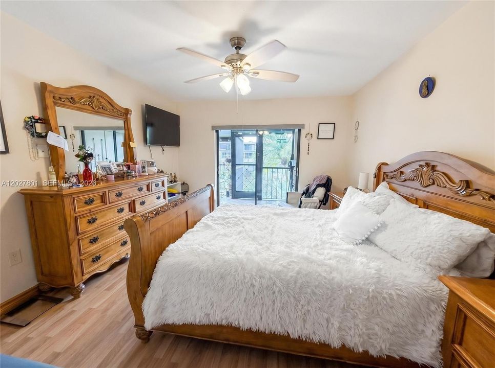 Recently Rented: $2,800 (2 beds, 2 baths, 1345 Square Feet)