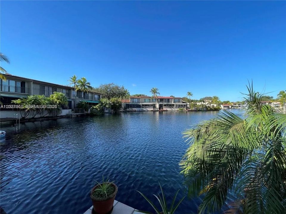 For Rent: $3,000 (2 beds, 2 baths, 1345 Square Feet)