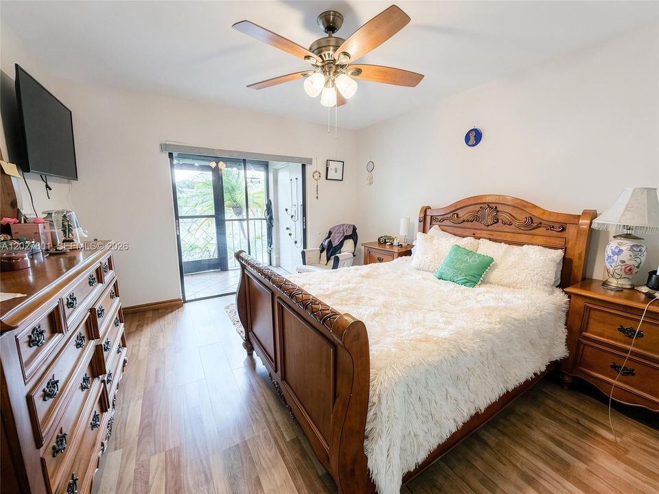 Recently Rented: $2,800 (2 beds, 2 baths, 1345 Square Feet)