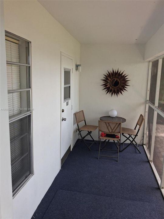 For Sale: $1,650 (2 beds, 2 baths, 960 Square Feet)