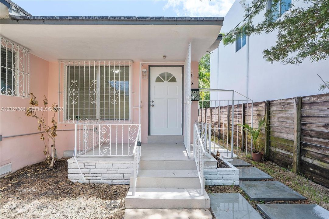 For Rent: $3,999 (3 beds, 2 baths, 2245 Square Feet)
