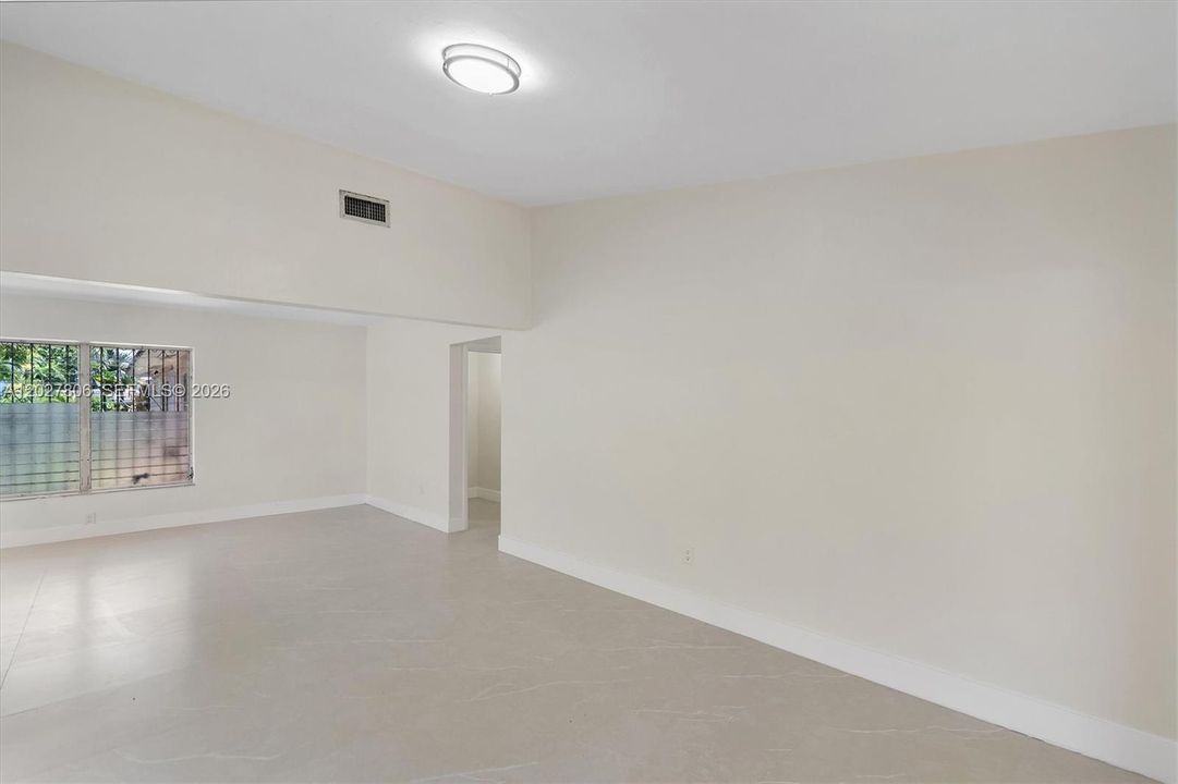 For Rent: $3,999 (3 beds, 2 baths, 2245 Square Feet)