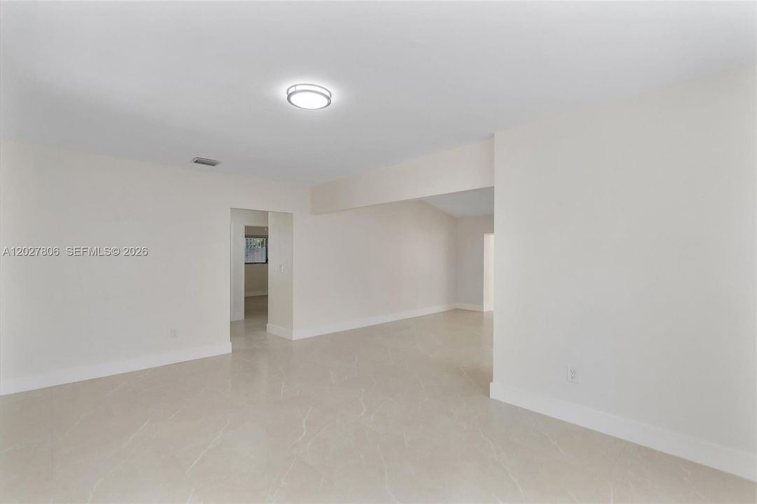 For Rent: $3,999 (3 beds, 2 baths, 2245 Square Feet)