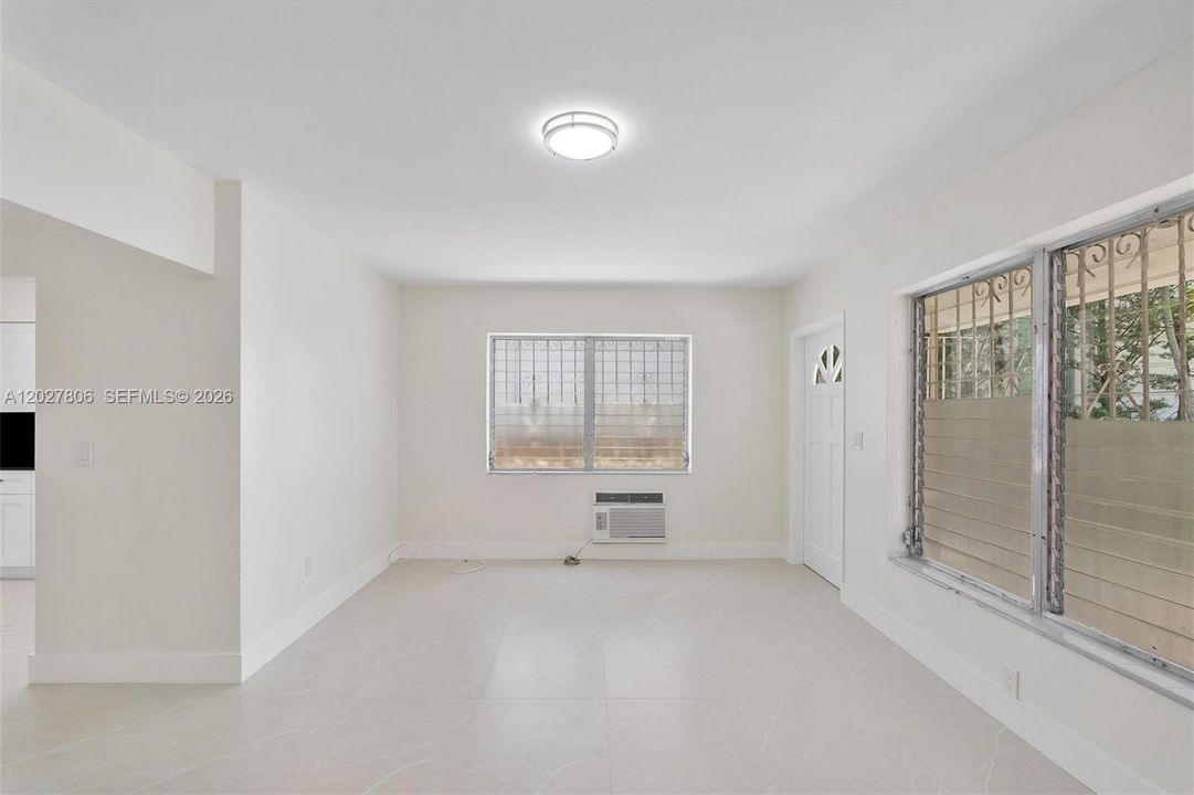 For Rent: $3,999 (3 beds, 2 baths, 2245 Square Feet)