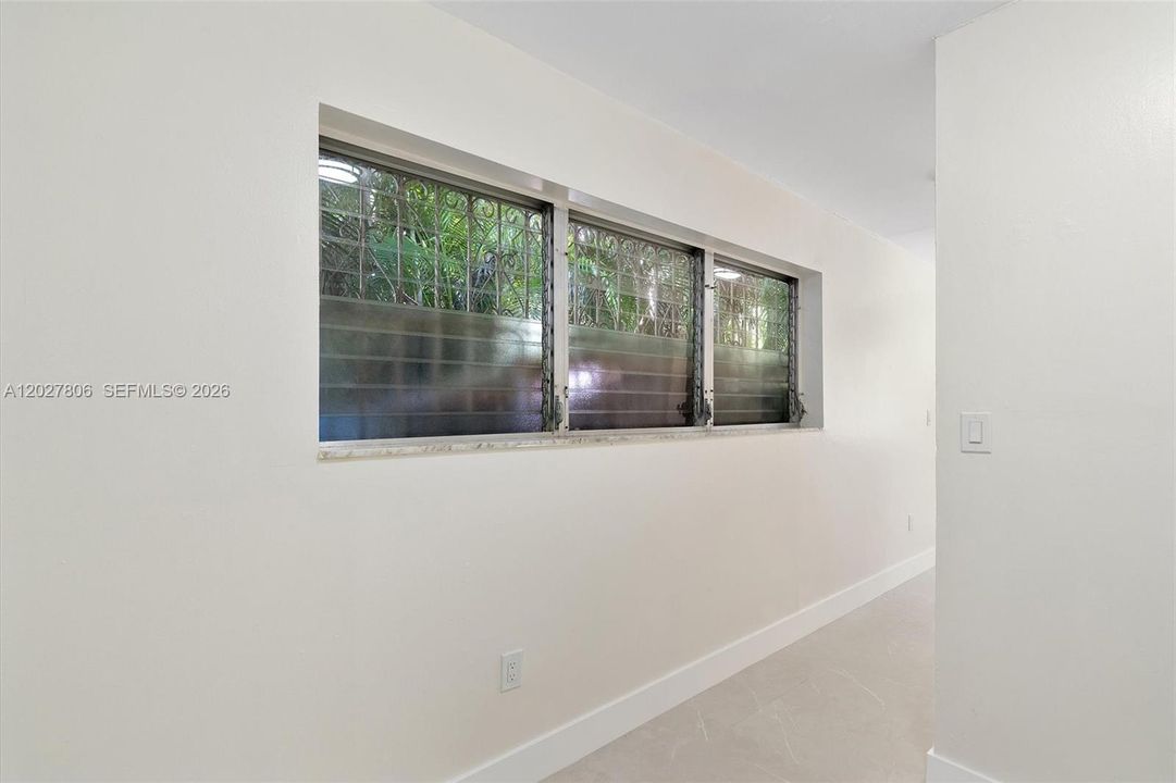 For Rent: $3,999 (3 beds, 2 baths, 2245 Square Feet)
