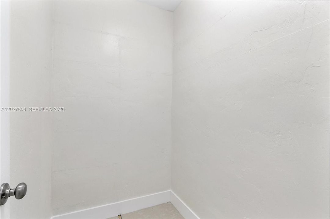 For Rent: $3,999 (3 beds, 2 baths, 2245 Square Feet)