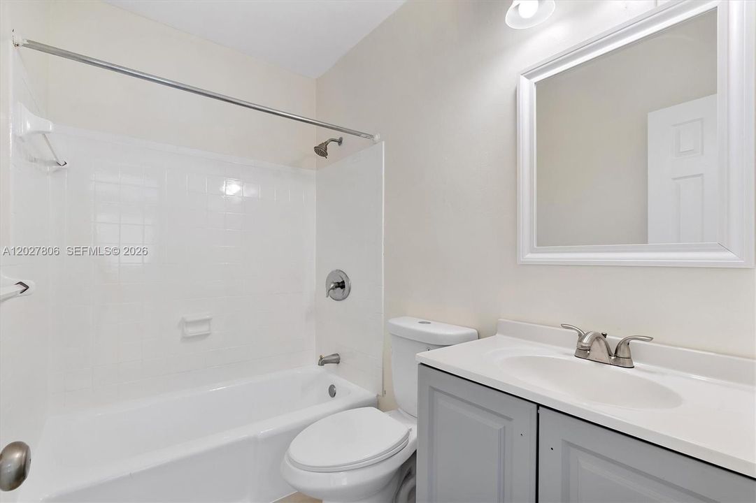 For Rent: $3,999 (3 beds, 2 baths, 2245 Square Feet)