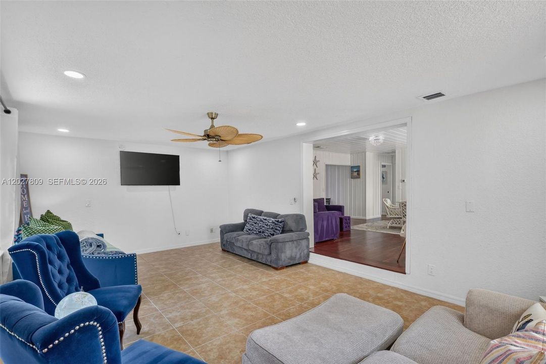 En Venta: $749,000 (3 camas, 2 baños, 1790 Pies cuadrados)
