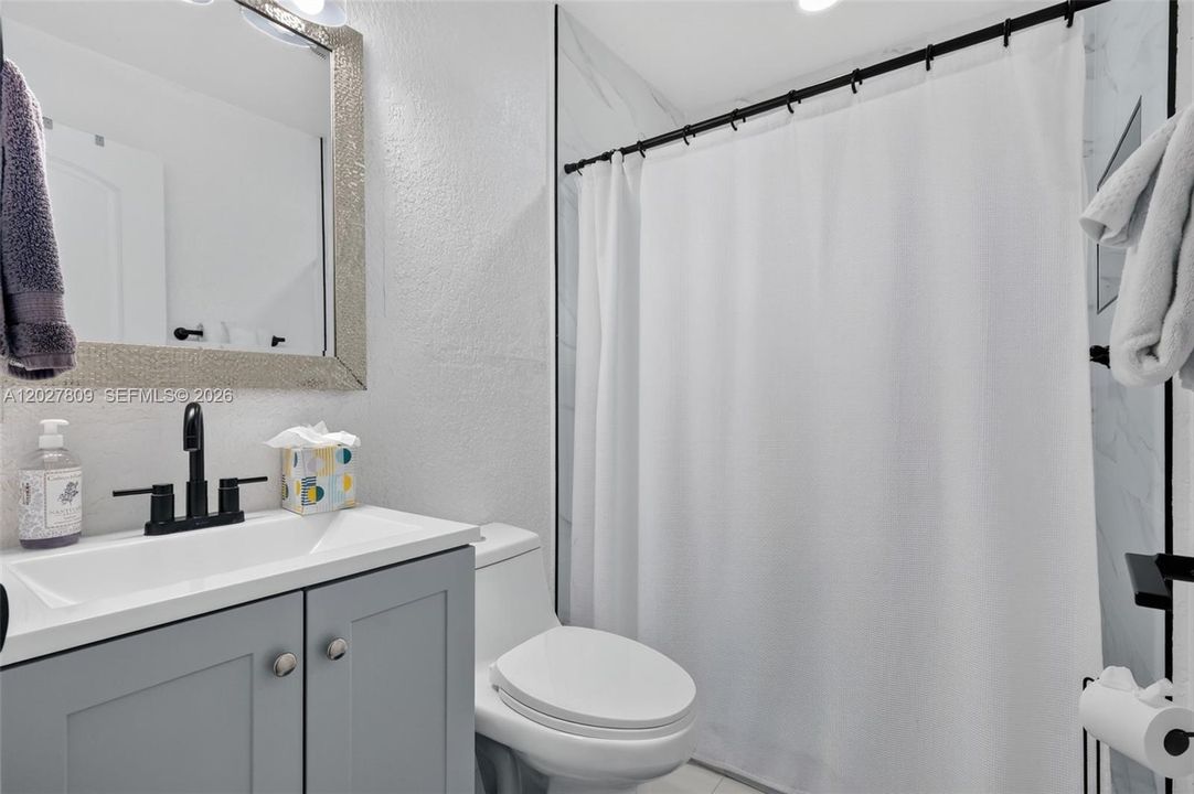 En Venta: $749,000 (3 camas, 2 baños, 1790 Pies cuadrados)