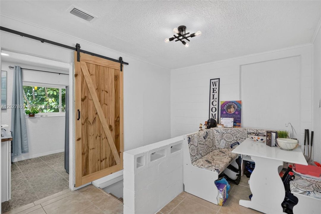 En Venta: $749,000 (3 camas, 2 baños, 1790 Pies cuadrados)