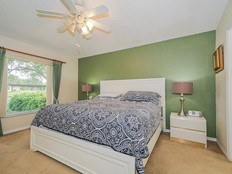 19 Waterford Lakes
