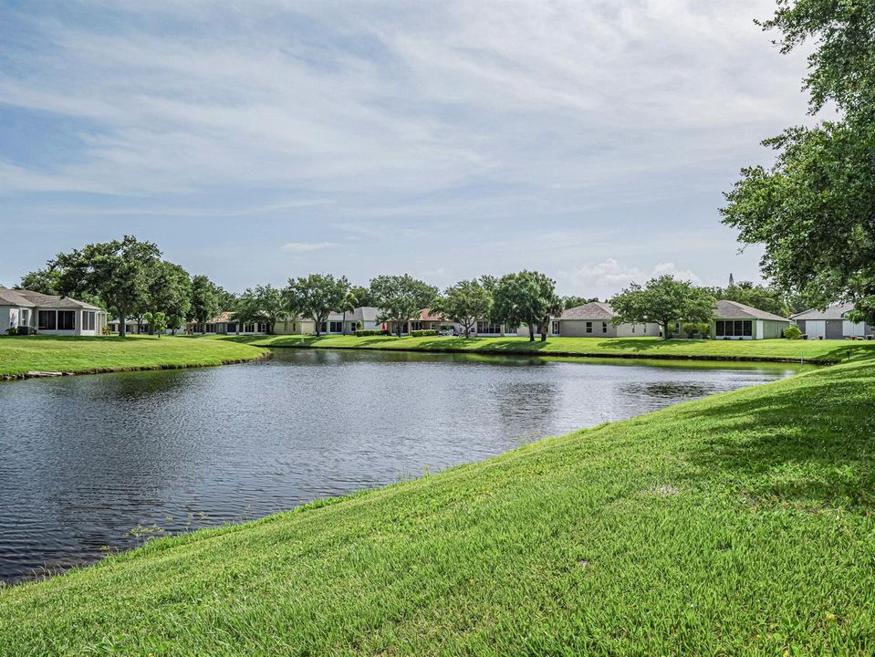 40 Waterford Lakes