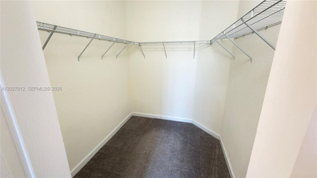 For Sale: $535,000 (3 beds, 2 baths, 1708 Square Feet)
