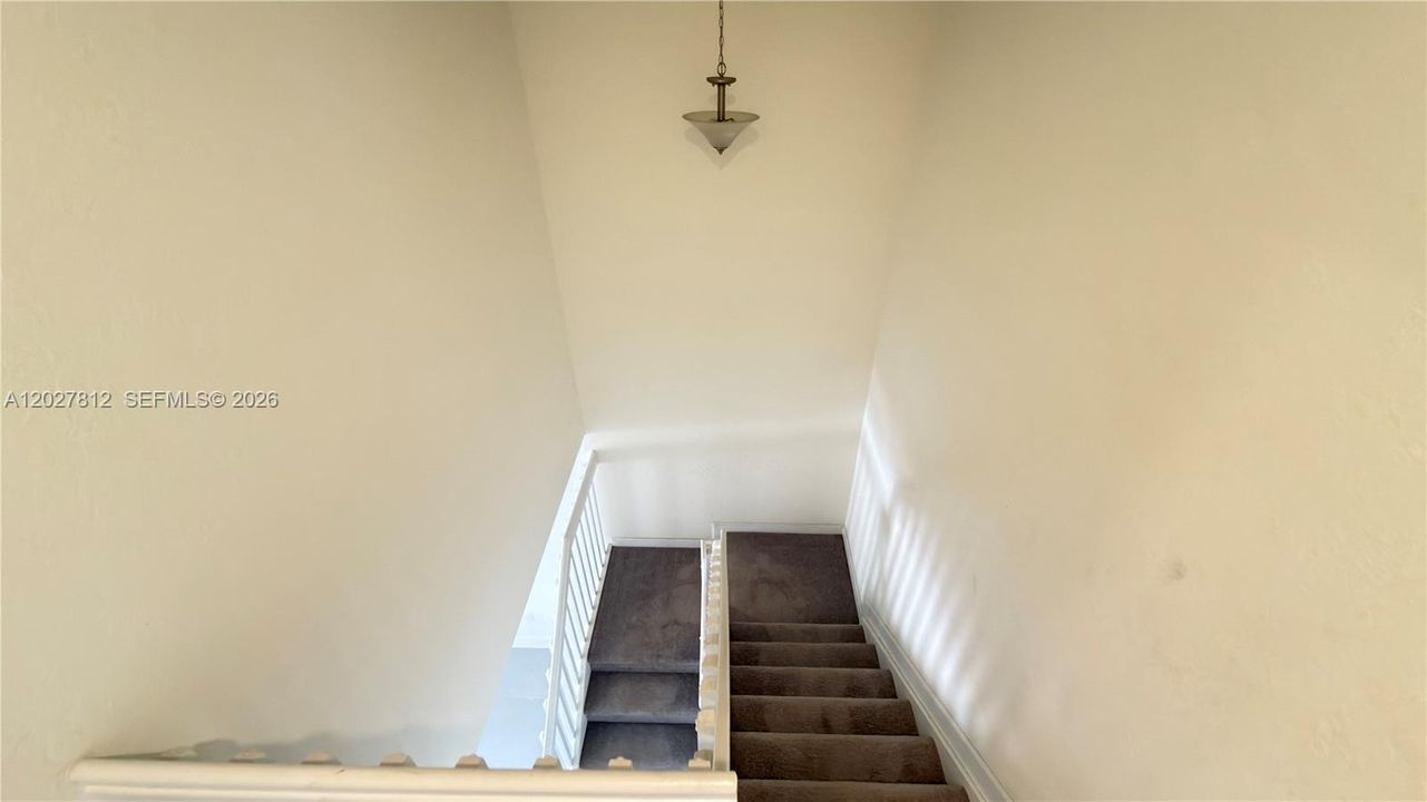 For Sale: $535,000 (3 beds, 2 baths, 1708 Square Feet)