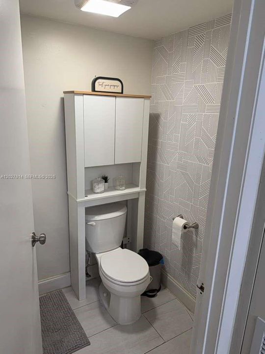 На продажу: $349,000 (2 спален, 1 ванн, 1046 Квадратных фут)