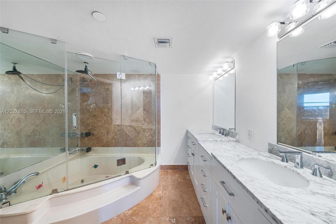 For Sale: $440,000 (2 beds, 2 baths, 1268 Square Feet)