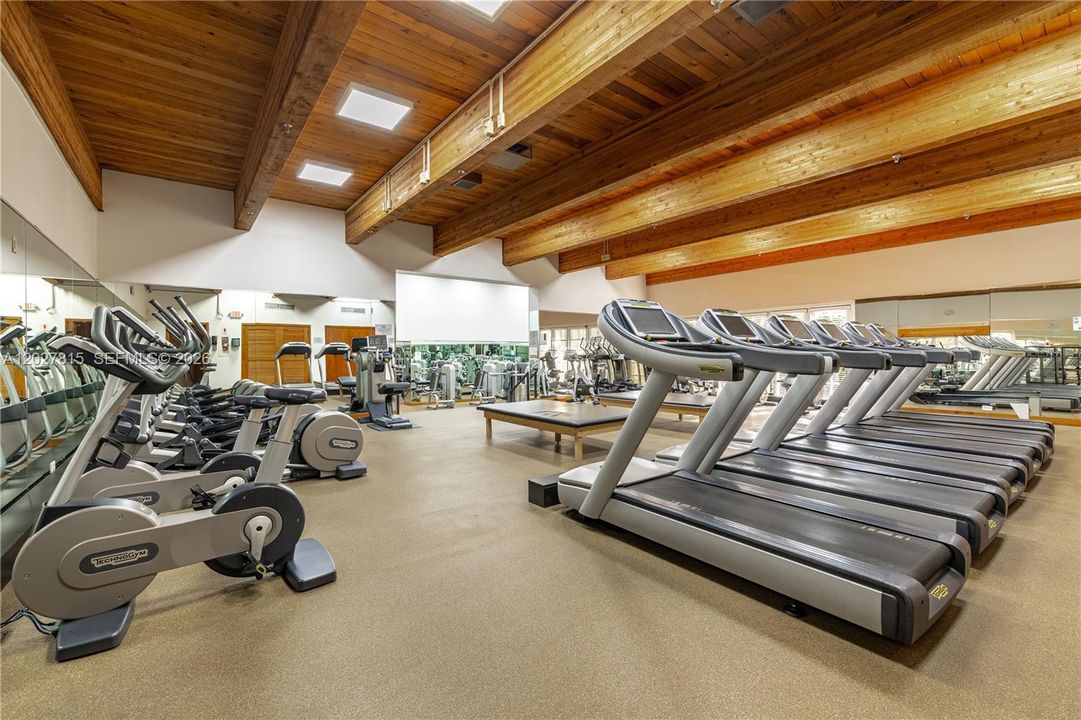 For Sale: $440,000 (2 beds, 2 baths, 1268 Square Feet)