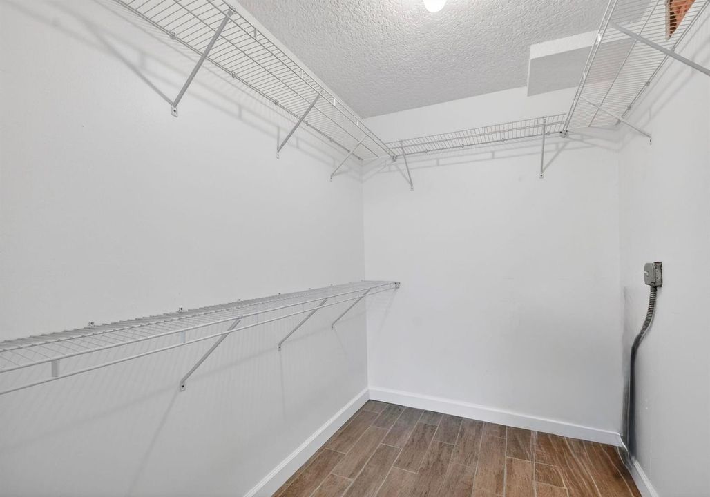 Walk in closet