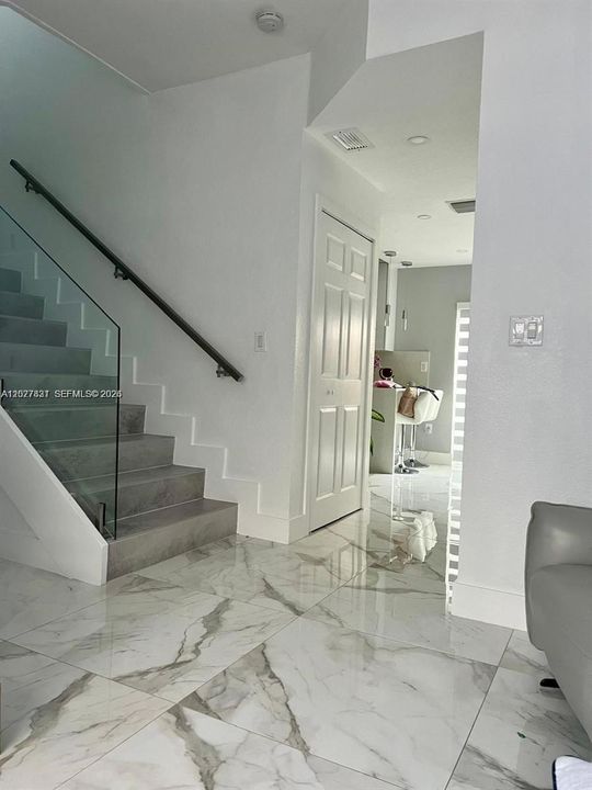 В аренду: $2,650 (2 спален, 2 ванн, 1150 Квадратных фут)